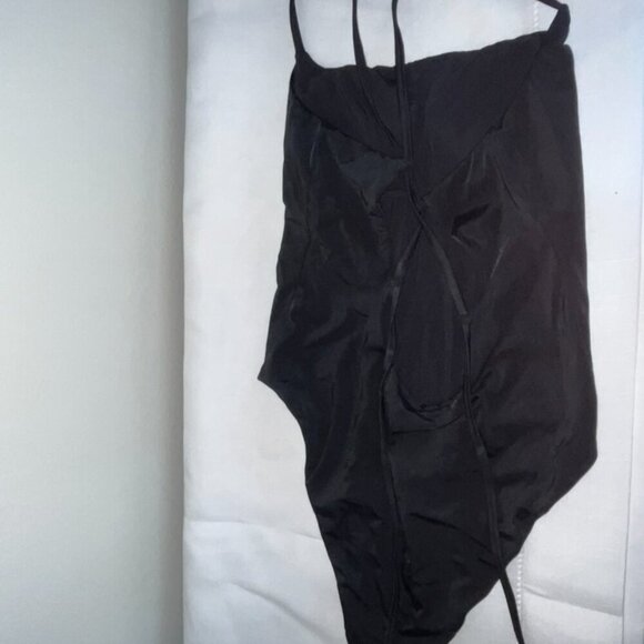 Andie The Jetties One Piece in Flat Black Size Medium - Picture 2 of 5